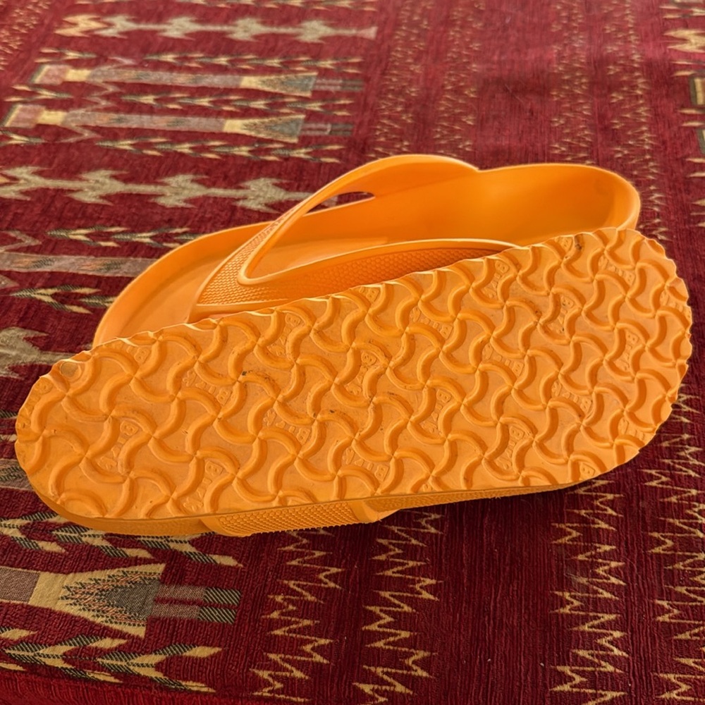 Birkenstock flip flop. Size 13 - Picture 3 of 4